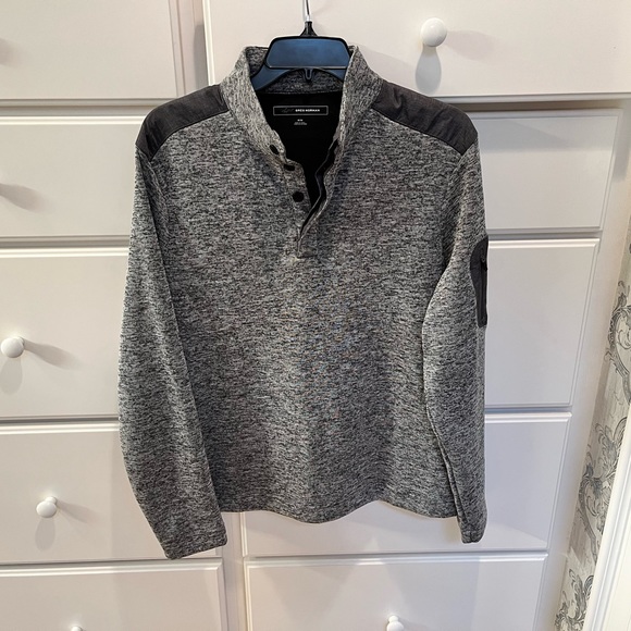 MEN’S GREG NORMAN ~ THE SHARK 🦈 ~  1/4 Button Neck Golf Sweater  ~ SIZE MEDIUM - Picture 9 of 11